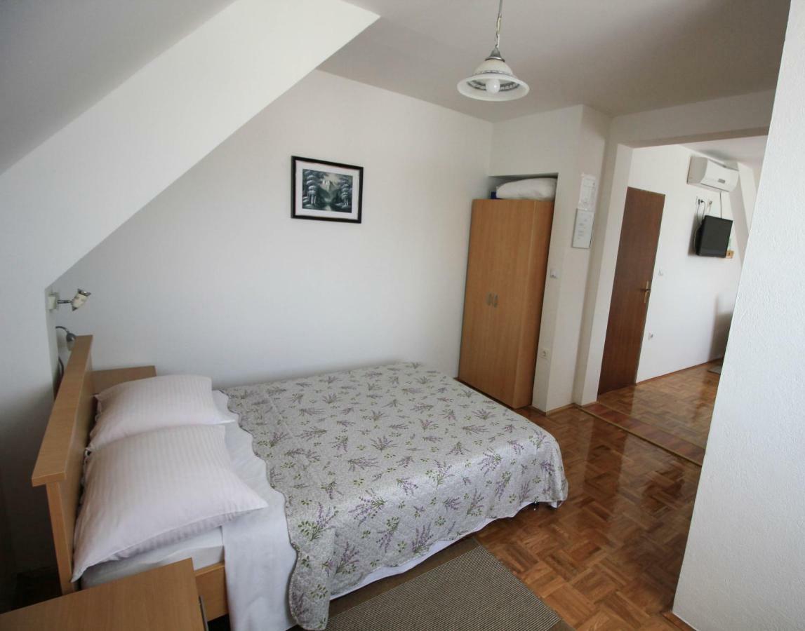 Hotel House Milan Rastovača Esterno foto