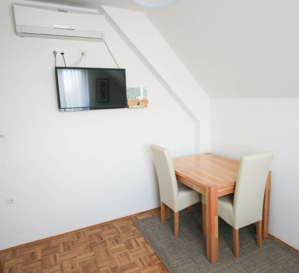 Hotel House Milan Rastovača Esterno foto