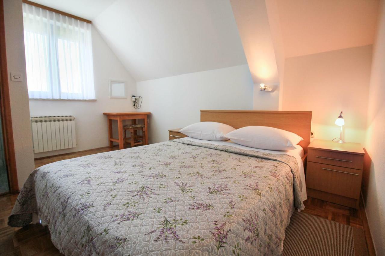 Hotel House Milan Rastovača Esterno foto